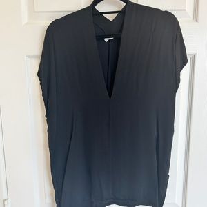 Black Karlie V Neck Tunic Size Large